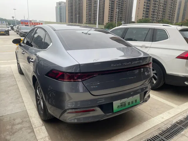 BYD Qin PLUS 2023 Champion Edition DM-i 55KM Leading — Фото автомобиля 13