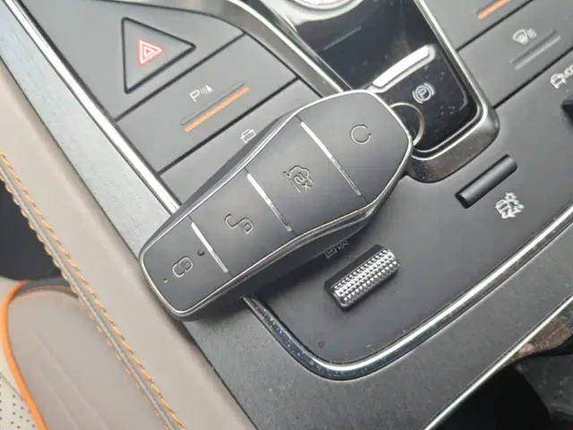BYD Yuan PLUS — Фото автомобиля 8