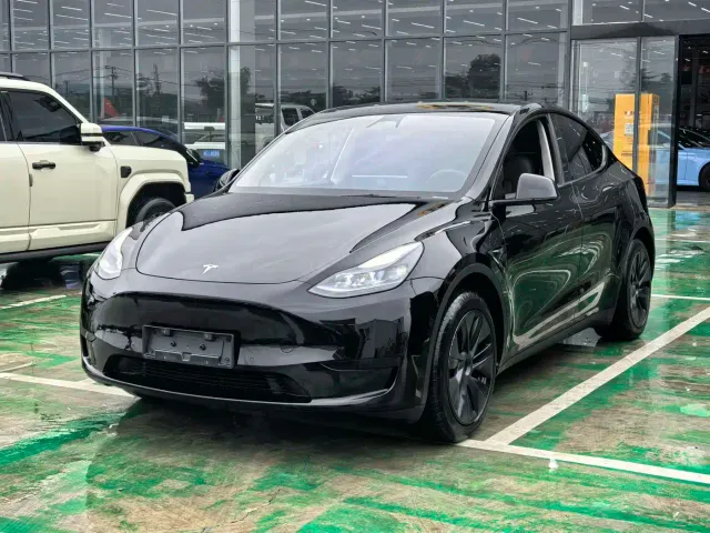 Фотография автомобиля — Tesla Model Y
