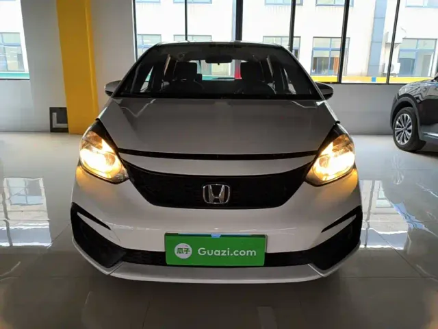 Honda Fit — Фото автомобиля 2