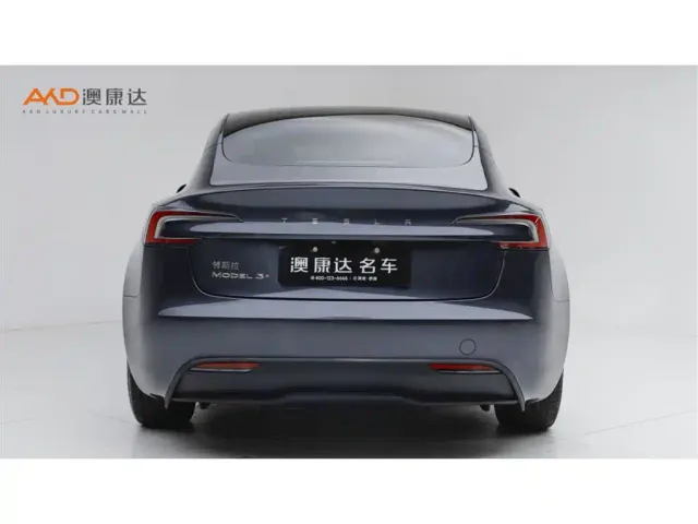 Tesla Model 3 — Фото автомобиля 4