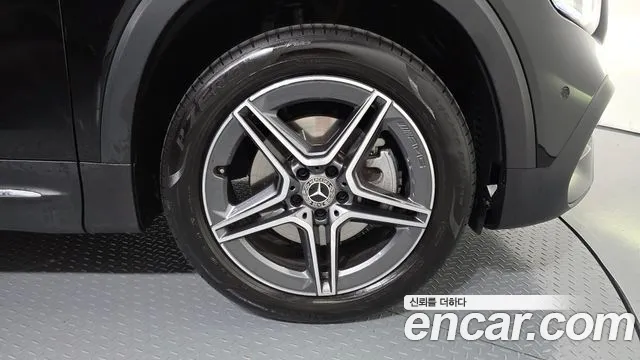 Mercedes-Benz GLB-Class — Фото автомобиля 16