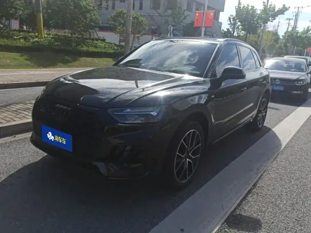 Фотография автомобиля — Audi Q5L