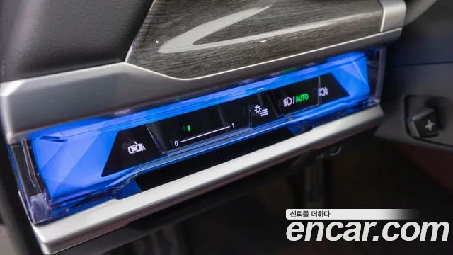 BMW 7 Series G70 — Фото автомобиля 13