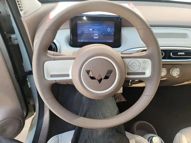 Wuling Hongguang Mini EV — Фото автомобиля 10