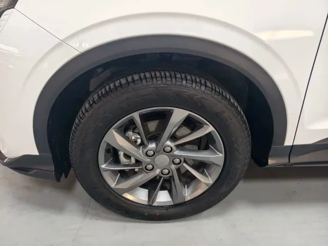 Geely Binyue — Фото автомобиля 11