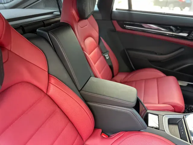 Porsche Panamera — Фото автомобиля 16