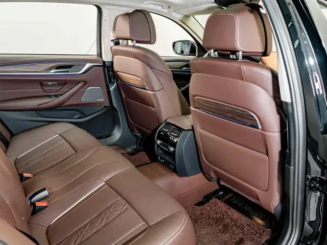 BMW 5 Series — Фото автомобиля 21