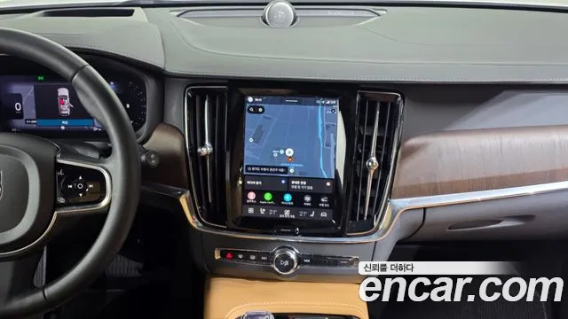 Volvo V90 — Фото автомобиля 20