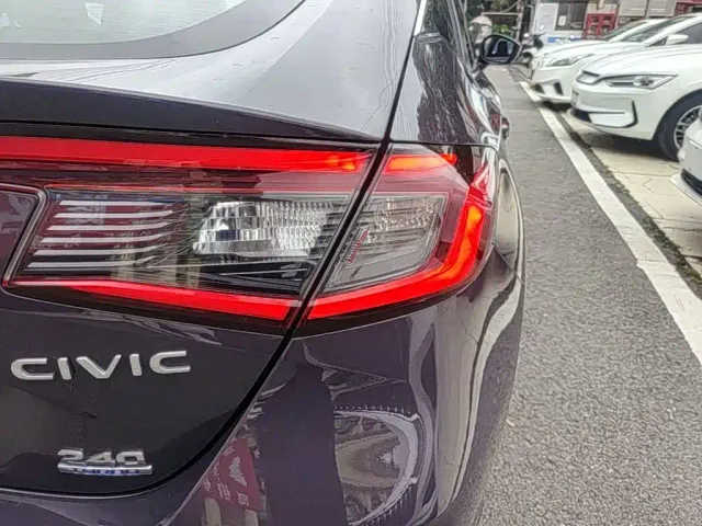 Honda Civic — Фото автомобиля 7