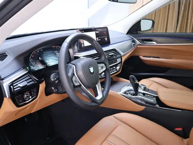 BMW 6 Series Gran Turismo — Фото автомобиля 11