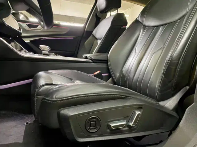 Audi A6L — Фото автомобиля 19