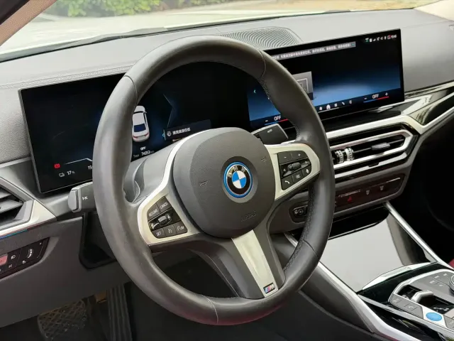 BMW i3 — Фото автомобиля 9
