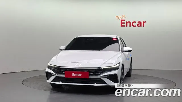 Hyundai AVANTE Новый Avante (CN7) — Фото автомобиля 3
