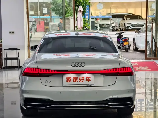 Audi A7L — Фото автомобиля 22