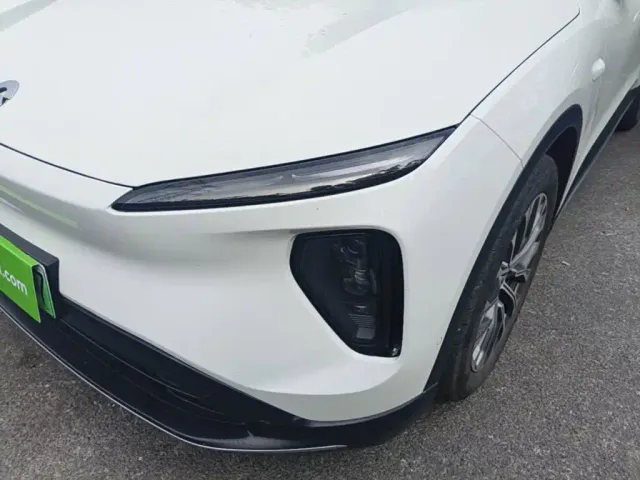 Nio ES6 — Фото автомобиля 23