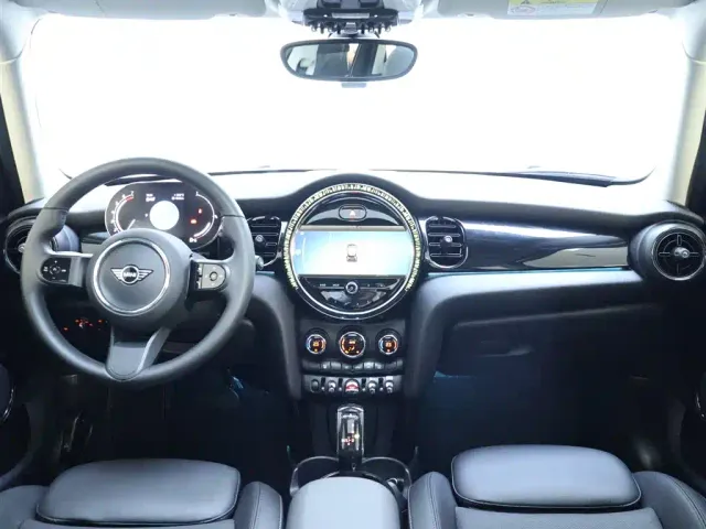 MINI Hatch — Фото автомобиля 13