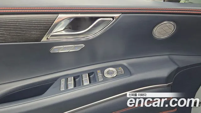 Genesis GV80 — Фото автомобиля 22