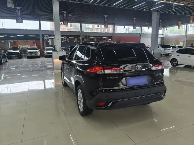 Toyota Frontlander — Фото автомобиля 4