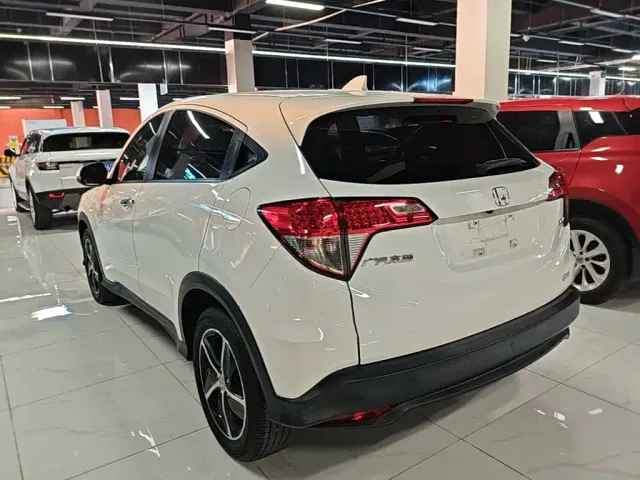 Honda Vezel — Фото автомобиля 4
