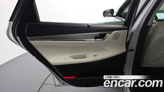 Hyundai Grandeur New — Фото автомобиля 14
