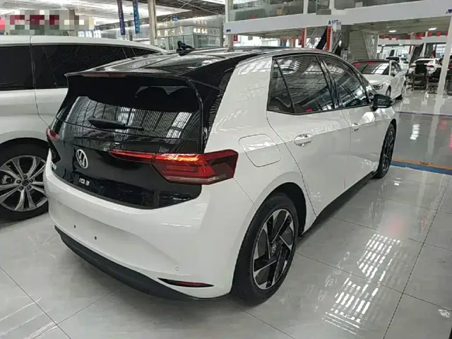 Volkswagen ID.3 — Фото автомобиля 4