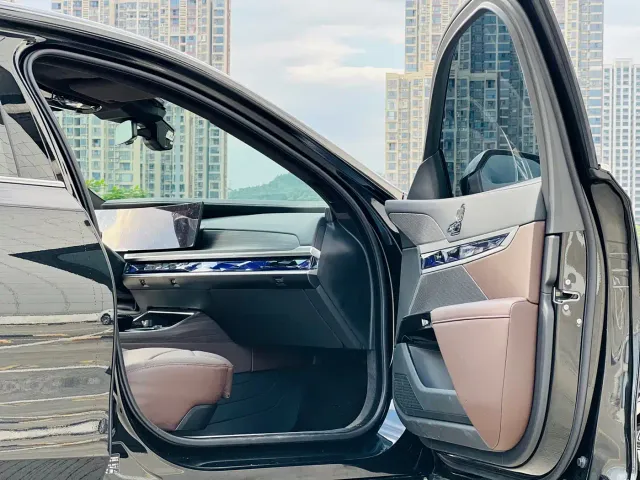 BMW 7 Series — Фото автомобиля 6