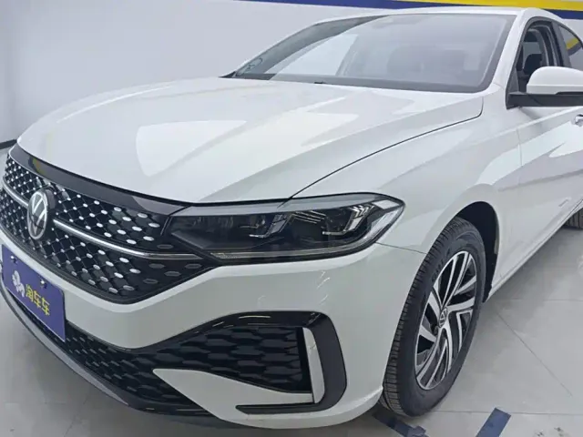 Volkswagen Lavida — Фото автомобиля 5