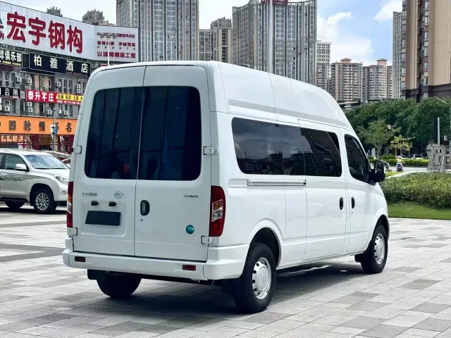 Maxus Xintu V80 — Фото автомобиля 7
