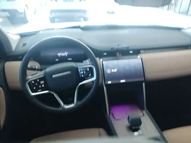 Land Rover Discovery Sport — Фото автомобиля 5