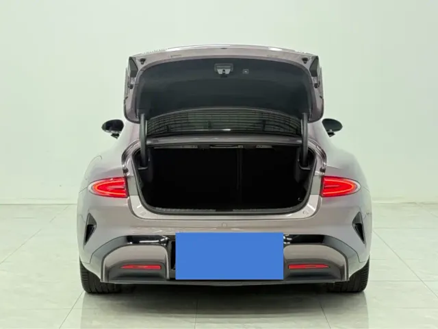 Xiaomi SU7 — Фото автомобиля 11