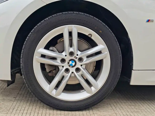 BMW 1 Series — Фото автомобиля 12