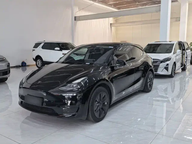 Фотография автомобиля — Tesla Model Y