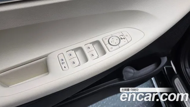 Hyundai Grandeur New — Фото автомобиля 28