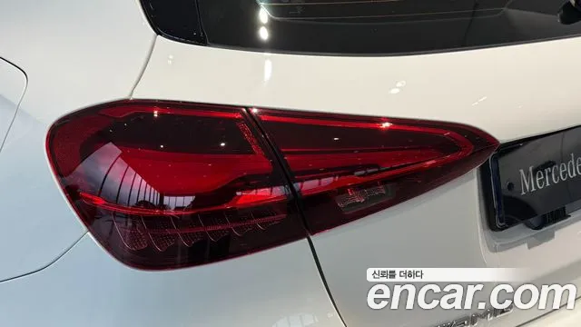 Mercedes-Benz A-Class W177 — Фото автомобиля 13