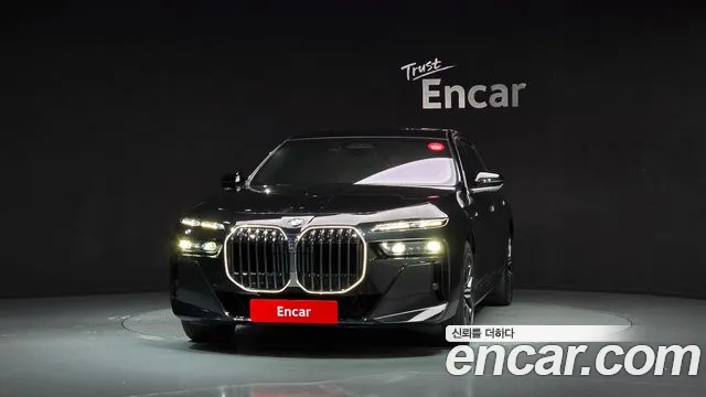 BMW 7-Series — Фото автомобиля 3