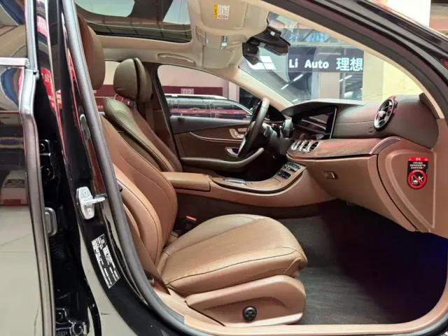 Mercedes-Benz E-Class — Фото автомобиля 14
