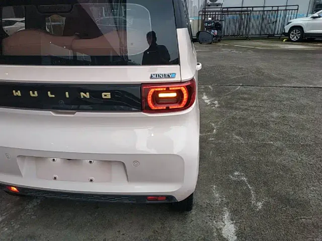 Wuling Hongguang Mini EV — Фото автомобиля 7