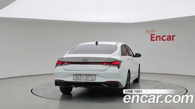 Hyundai Avante CN7 — Фото автомобиля 4