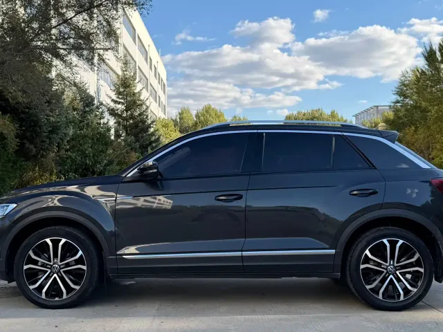 Volkswagen T-Roc — Фото автомобиля 8