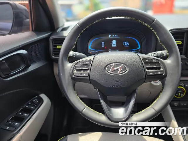 Hyundai Venue — Фото автомобиля 12
