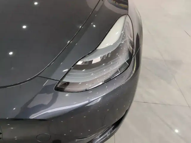 Tesla Model Y — Фото автомобиля 5