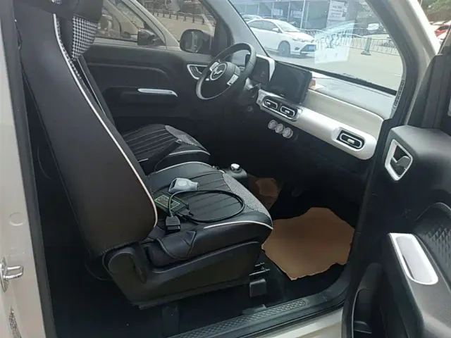 Wuling Hongguang Mini EV — Фото автомобиля 24