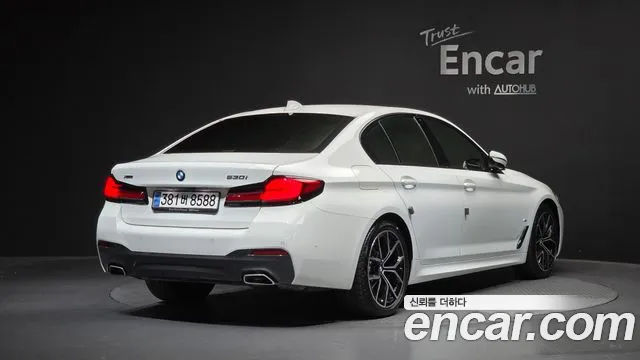Фотография автомобиля — BMW 5 Series G30