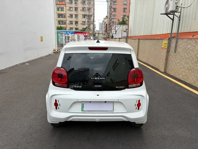 Roewe Clever — Фото автомобиля 8