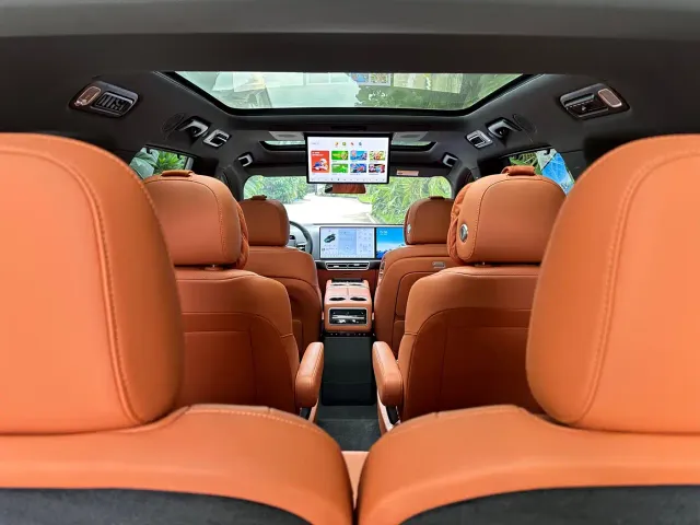 Li Auto L9 — Фото автомобиля 14