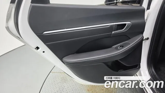Hyundai Sonata Sonata (DN8) 2.0 LPG(Для проката) — Фото автомобиля 25