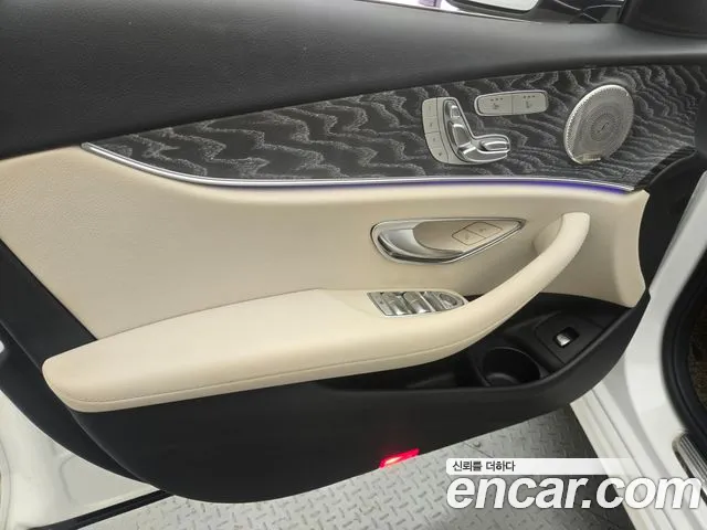 Mercedes-Benz E-Class E-класс W213 E350 4MATIC Avantgarde — Фото автомобиля 17