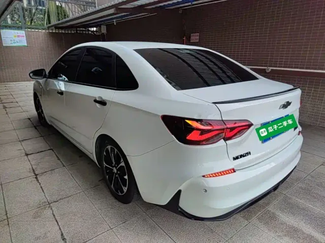 Chevrolet Monza — Фото автомобиля 4