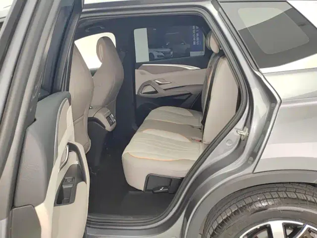 BYD Song Pro — Фото автомобиля 11